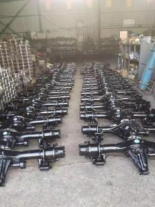 帶差速鎖的前后橋，鉗式剎車(chē)